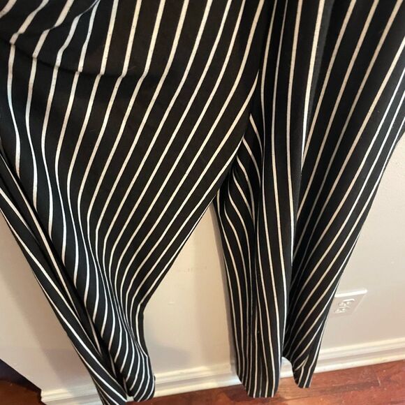 New York & Co. Striped Sleeveless Collared Jumpsuit Black White Small Chic Women - Picture 7 of 11